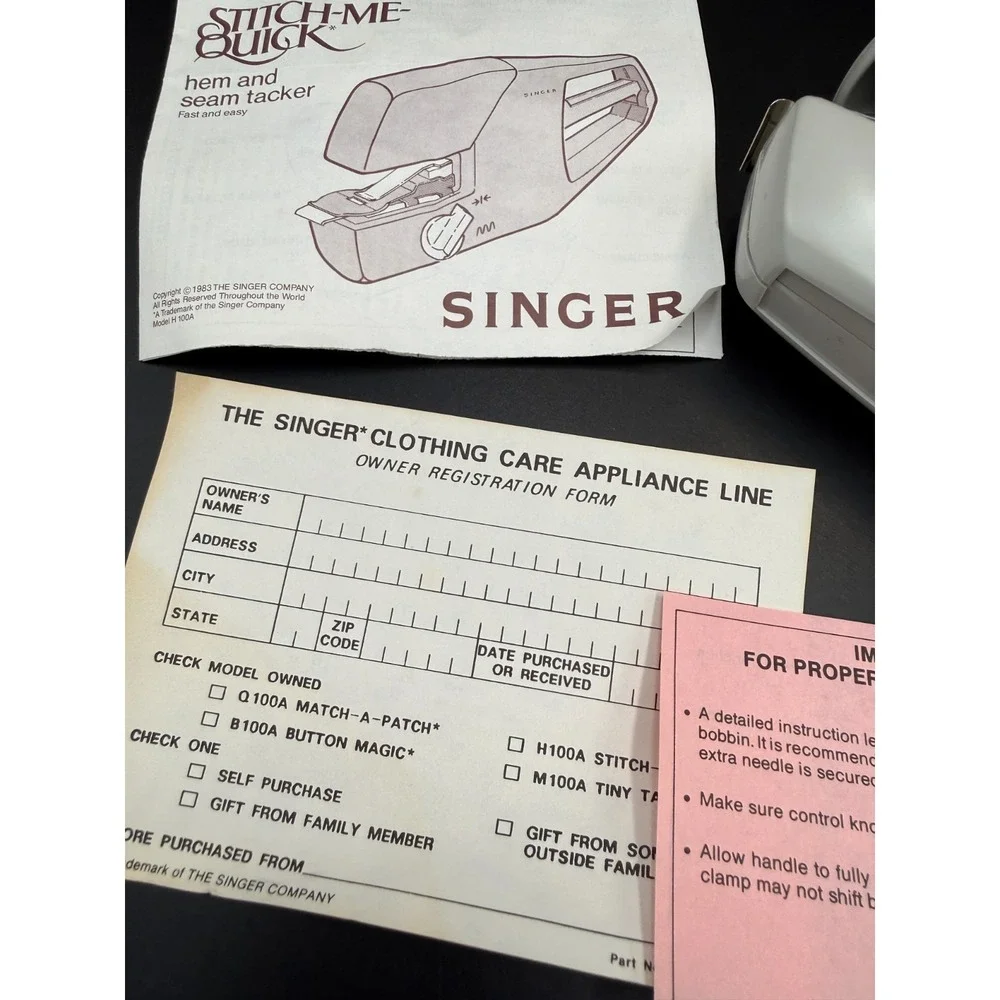Singer Stitch Me Quick Handheld Sewing Machine w/ Box WORKS GREAT - VTG